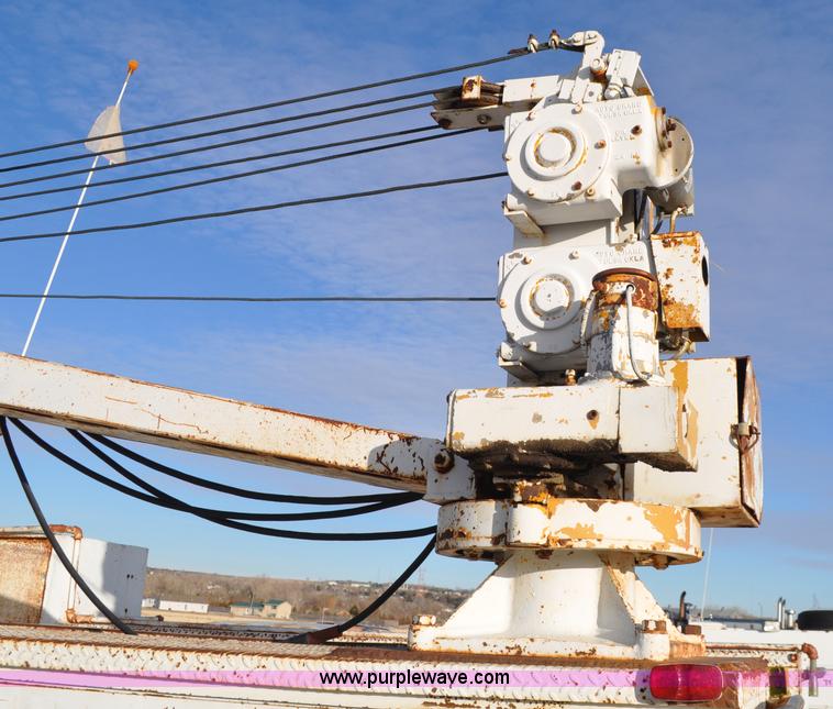 image for item C3333 1979 IHC S1824 utility bed truck