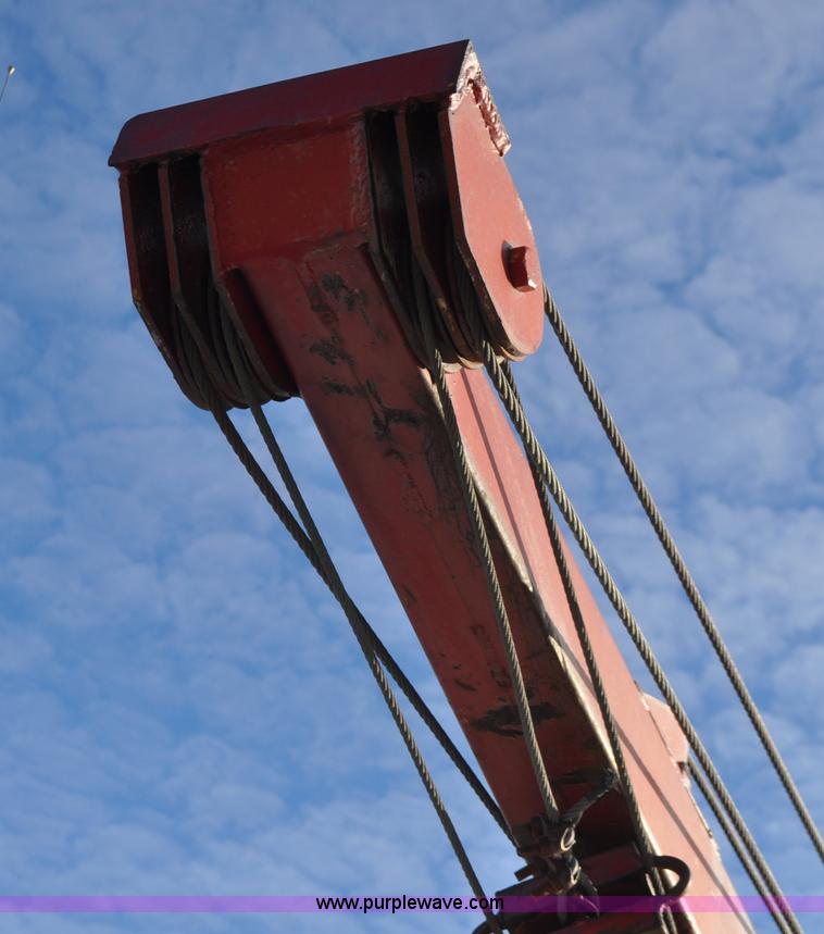 image for item C3333 1979 IHC S1824 utility bed truck