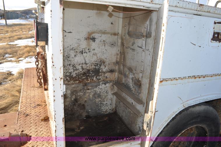 image for item C3333 1979 IHC S1824 utility bed truck