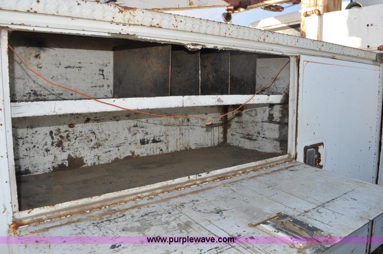 image for item C3333 1979 IHC S1824 utility bed truck