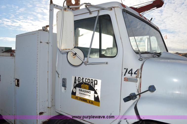 image for item C3333 1979 IHC S1824 utility bed truck