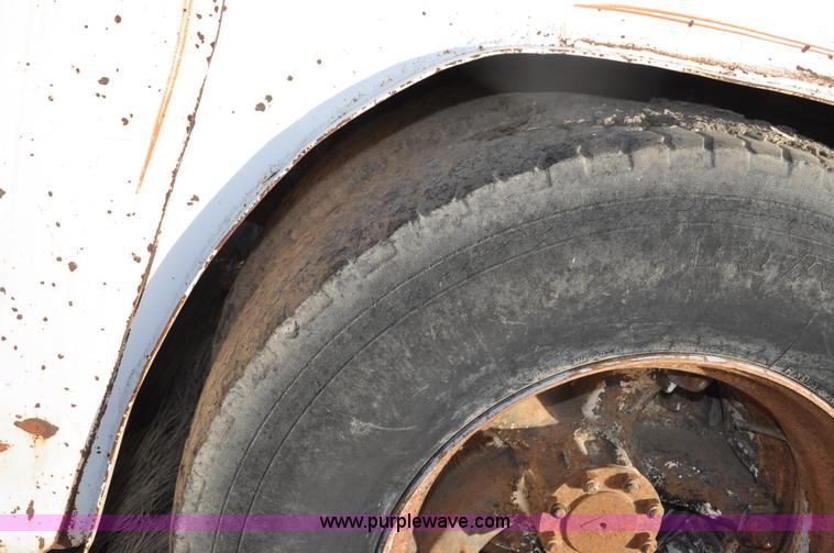 image for item C3333 1979 IHC S1824 utility bed truck