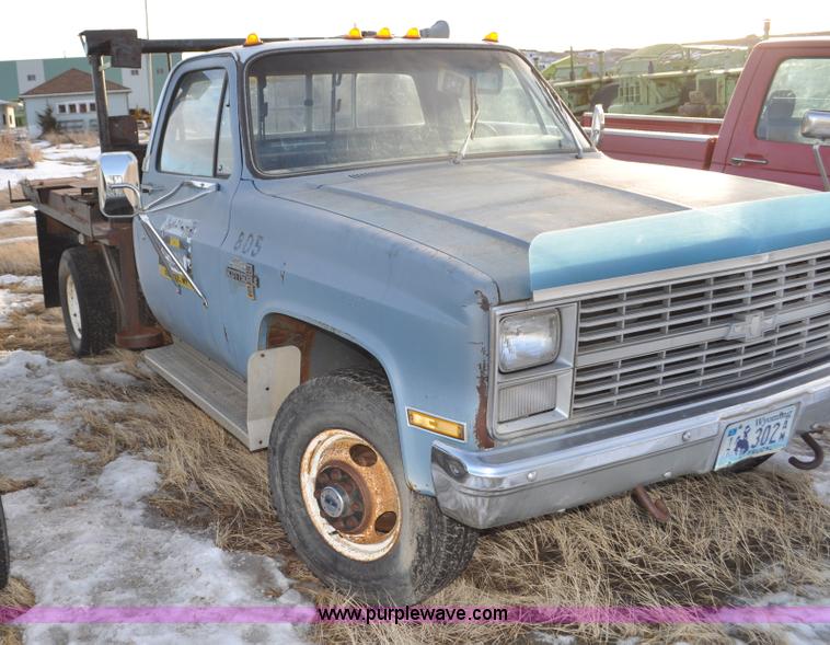 image for item C3337 1983 Chevrolet Scottsdale C30 utility truck