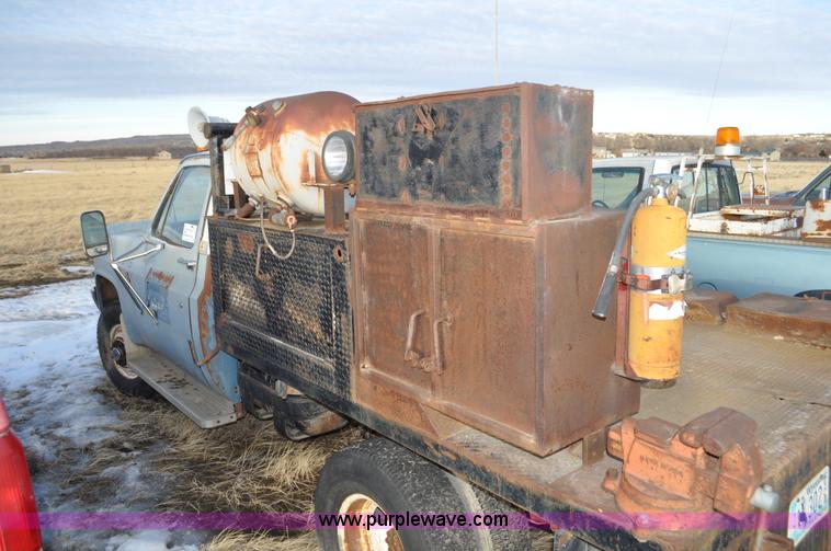 image for item C3337 1983 Chevrolet Scottsdale C30 utility truck