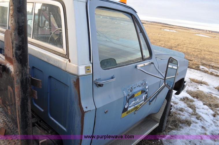 image for item C3337 1983 Chevrolet Scottsdale C30 utility truck