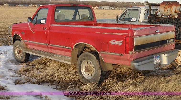 image for item C3338 1995 Ford F250 pickup truck