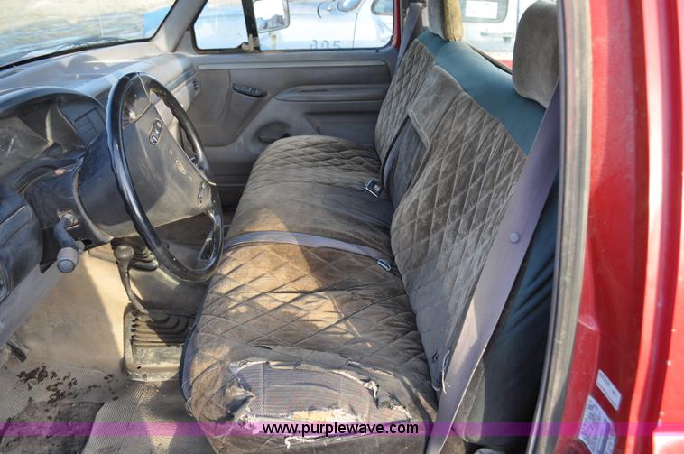 image for item C3338 1995 Ford F250 pickup truck