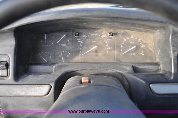 image for item C3338 1995 Ford F250 pickup truck