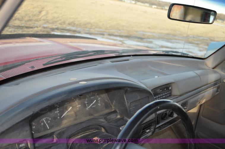 image for item C3338 1995 Ford F250 pickup truck