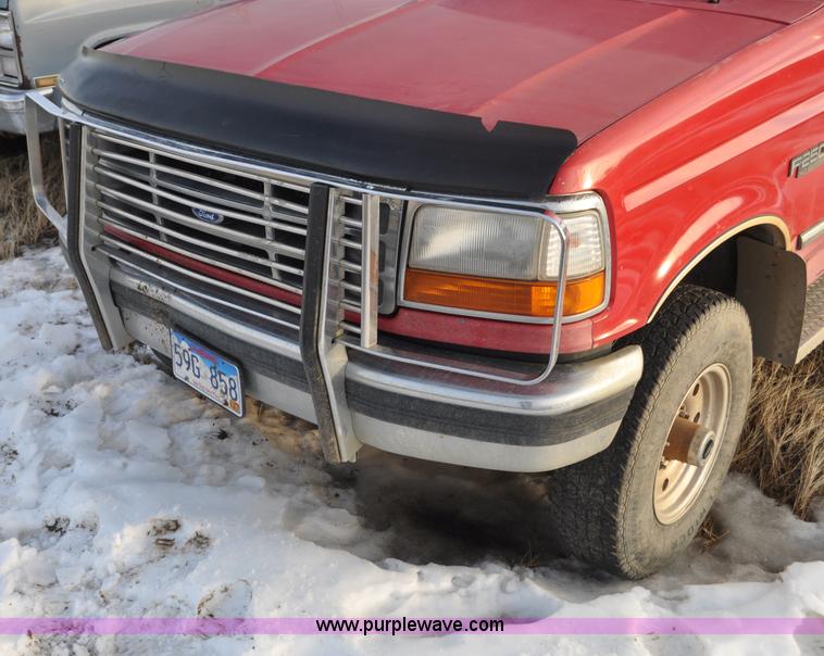 image for item C3338 1995 Ford F250 pickup truck