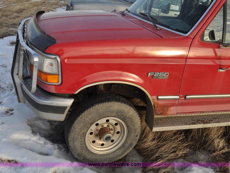 image for item C3338 1995 Ford F250 pickup truck