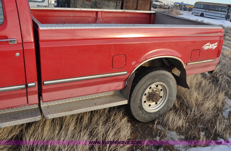 image for item C3338 1995 Ford F250 pickup truck