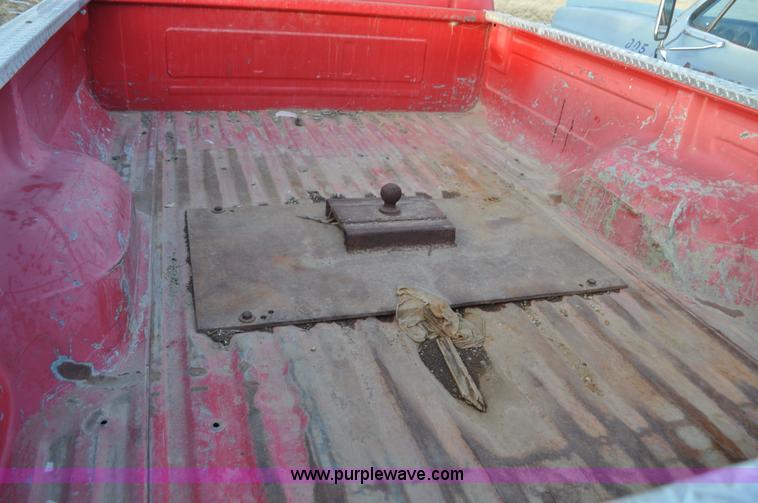 image for item C3338 1995 Ford F250 pickup truck