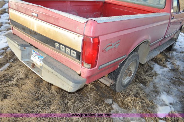 image for item C3338 1995 Ford F250 pickup truck