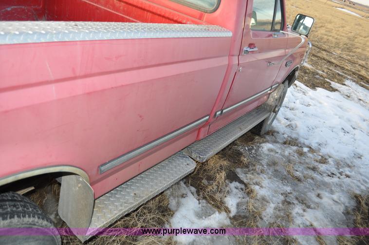 image for item C3338 1995 Ford F250 pickup truck
