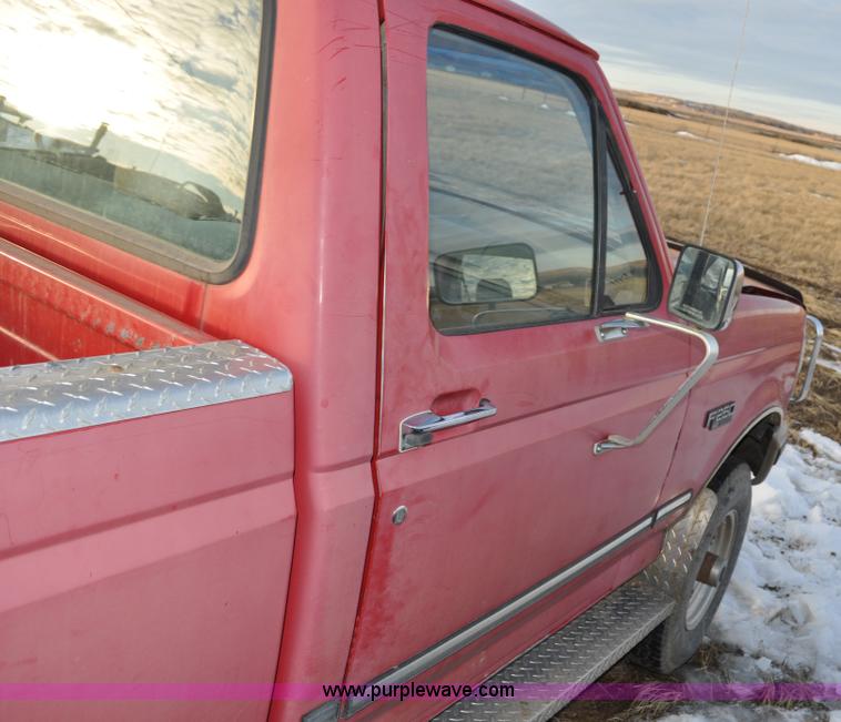 image for item C3338 1995 Ford F250 pickup truck