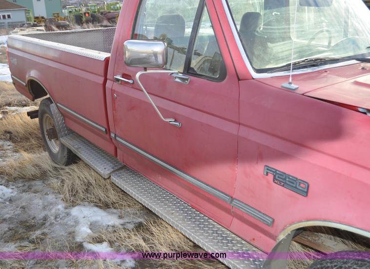 image for item C3338 1995 Ford F250 pickup truck