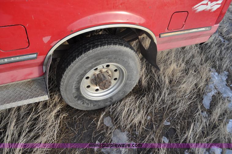 image for item C3338 1995 Ford F250 pickup truck