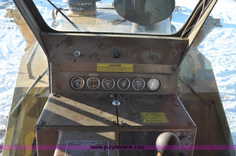 image for item C3339 1978 Caterpillar D9H dozer
