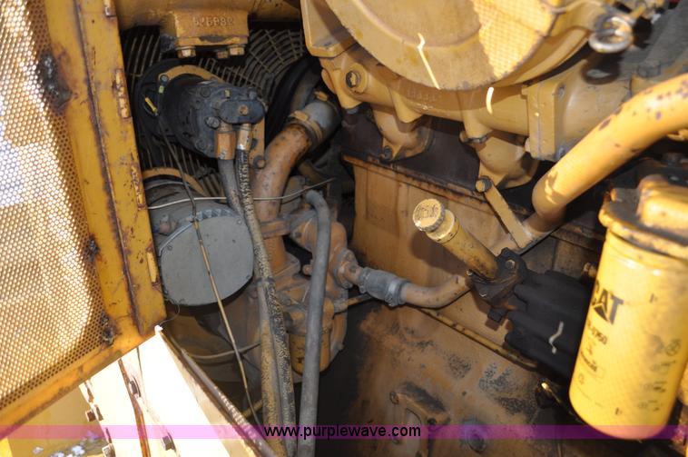 image for item C3339 1978 Caterpillar D9H dozer