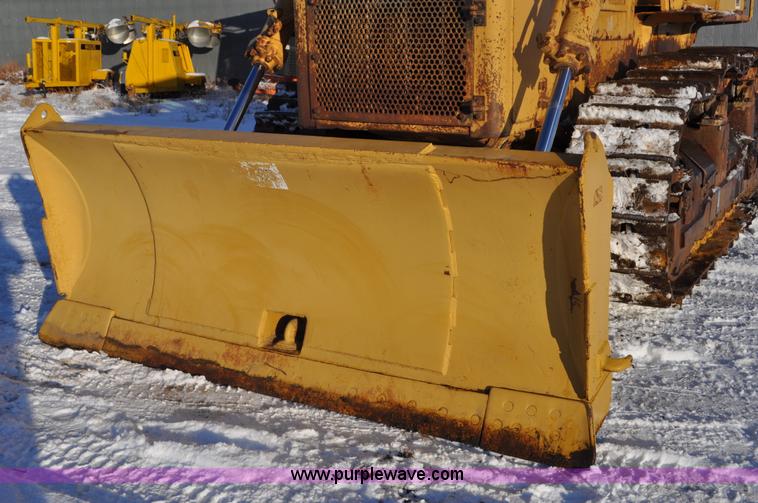 image for item C3339 1978 Caterpillar D9H dozer