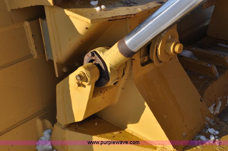 image for item C3339 1978 Caterpillar D9H dozer