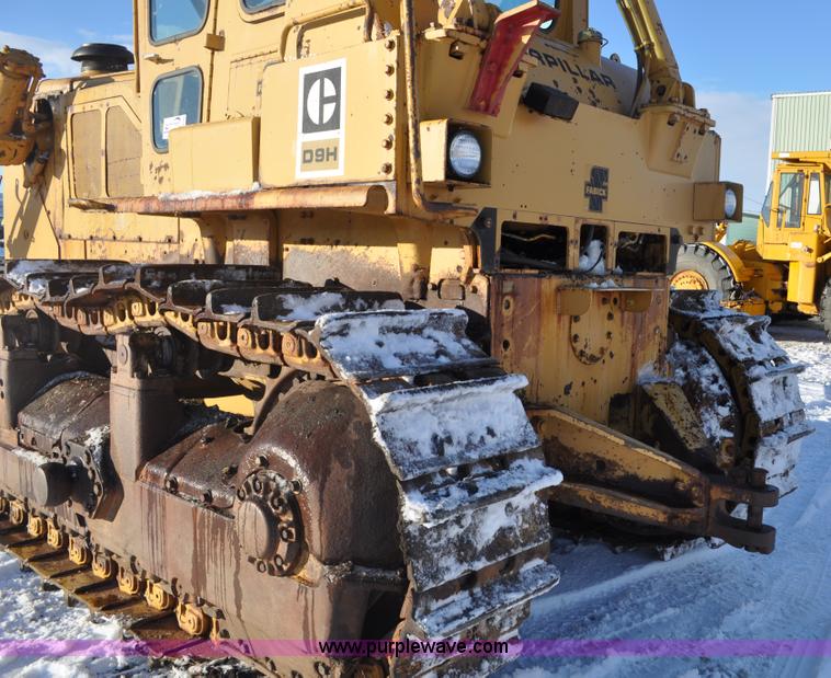image for item C3339 1978 Caterpillar D9H dozer