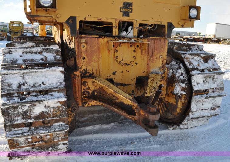 image for item C3339 1978 Caterpillar D9H dozer