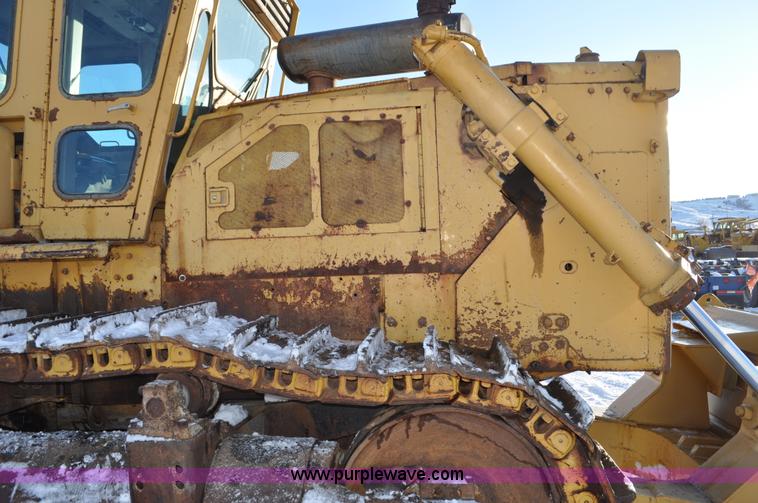 image for item C3339 1978 Caterpillar D9H dozer