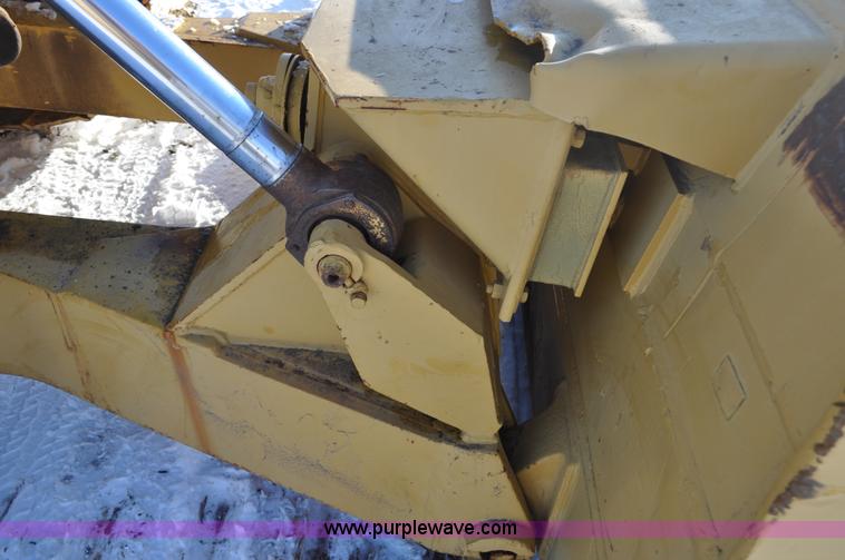 image for item C3339 1978 Caterpillar D9H dozer