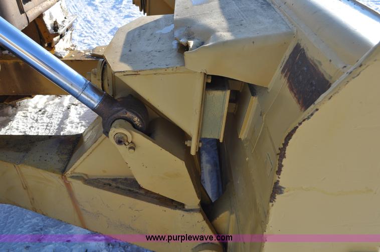 image for item C3339 1978 Caterpillar D9H dozer