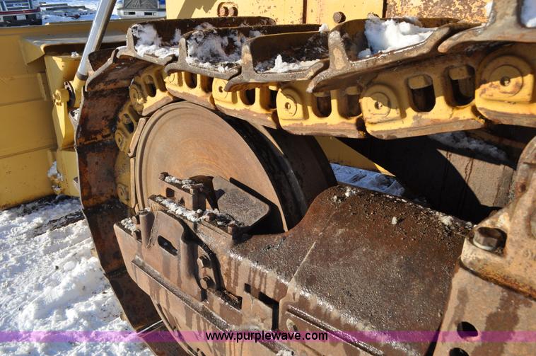 image for item C3339 1978 Caterpillar D9H dozer