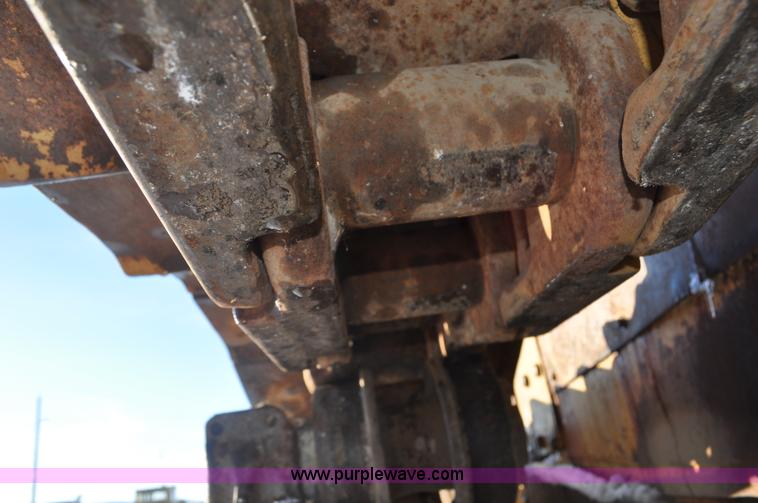 image for item C3339 1978 Caterpillar D9H dozer