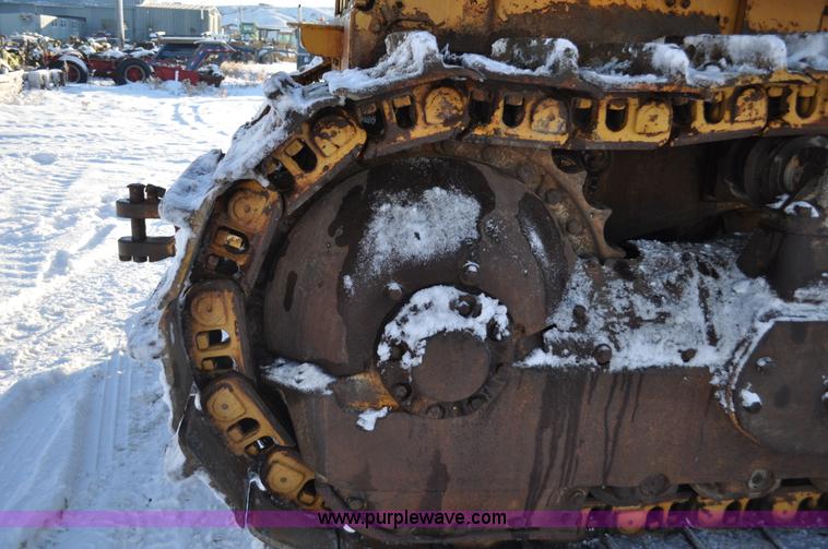 image for item C3339 1978 Caterpillar D9H dozer