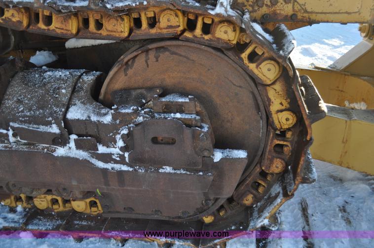image for item C3339 1978 Caterpillar D9H dozer