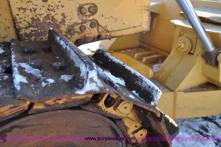 image for item C3339 1978 Caterpillar D9H dozer