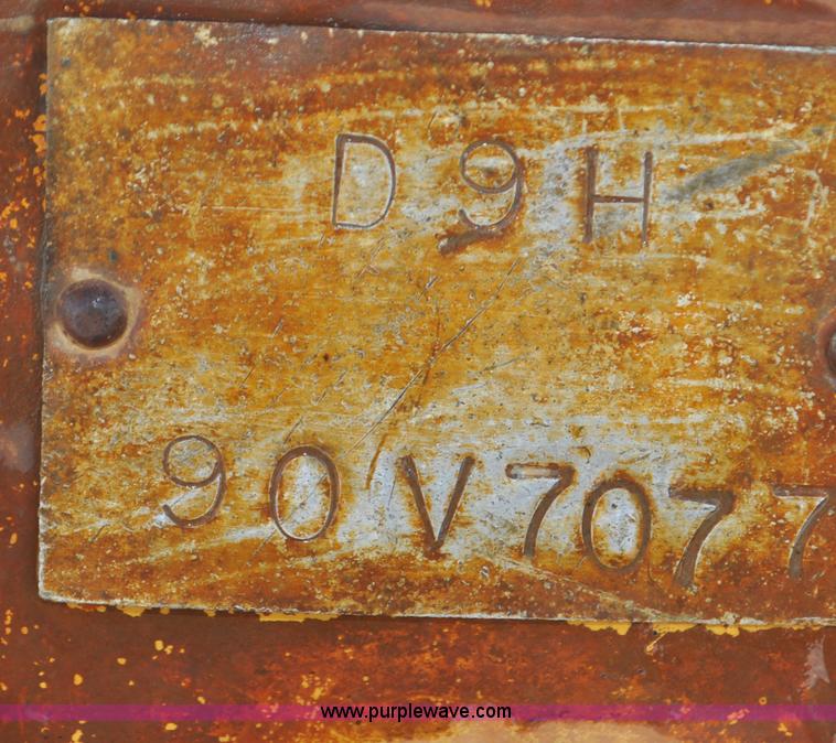 image for item C3339 1978 Caterpillar D9H dozer