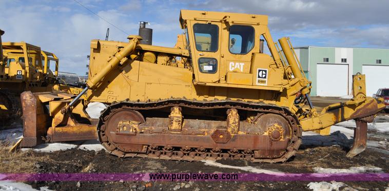 image for item C3340 1976 Caterpillar D9H dozer