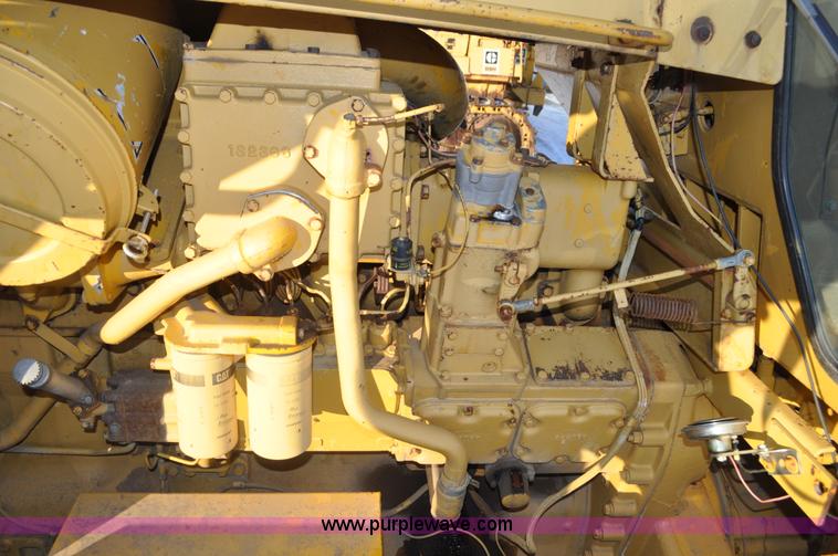 image for item C3340 1976 Caterpillar D9H dozer