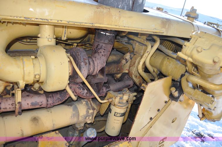 image for item C3340 1976 Caterpillar D9H dozer