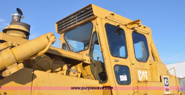 image for item C3340 1976 Caterpillar D9H dozer