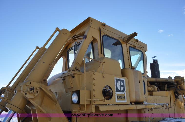 image for item C3340 1976 Caterpillar D9H dozer