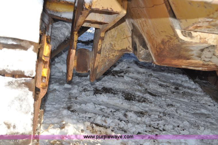 image for item C3340 1976 Caterpillar D9H dozer