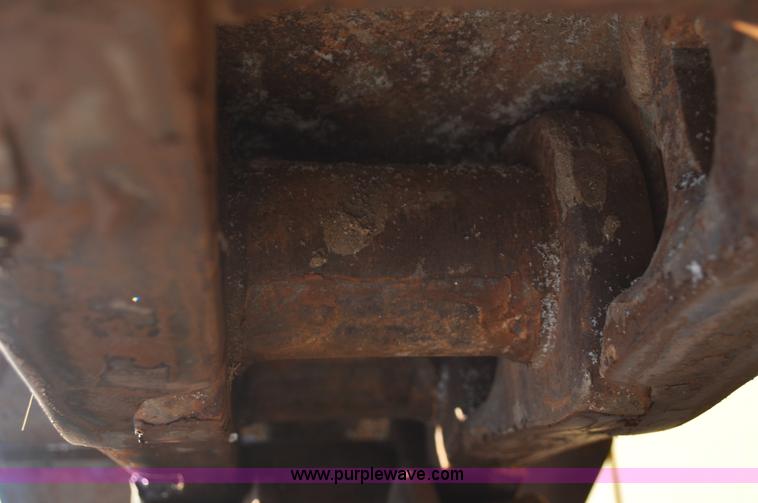 image for item C3340 1976 Caterpillar D9H dozer