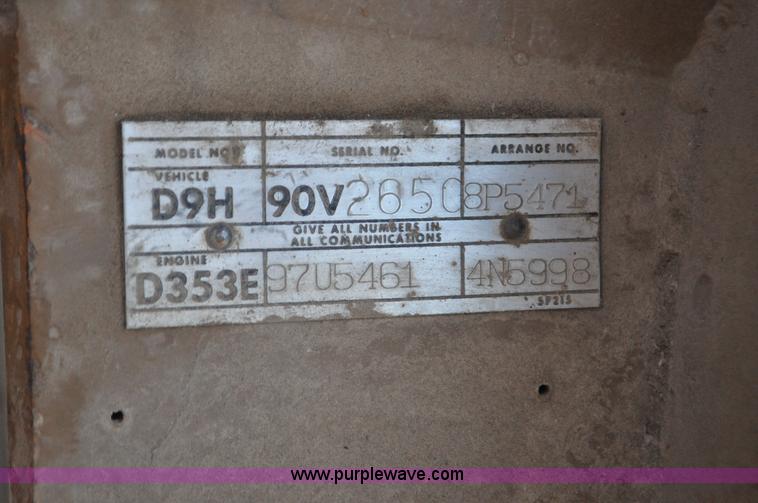 image for item C3340 1976 Caterpillar D9H dozer