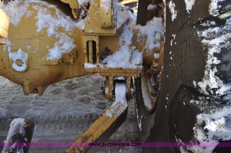 image for item C3341 1975 Caterpillar 824B articulated wheel dozer