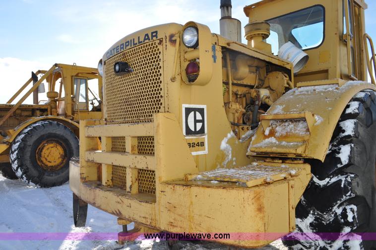 image for item C3341 1975 Caterpillar 824B articulated wheel dozer