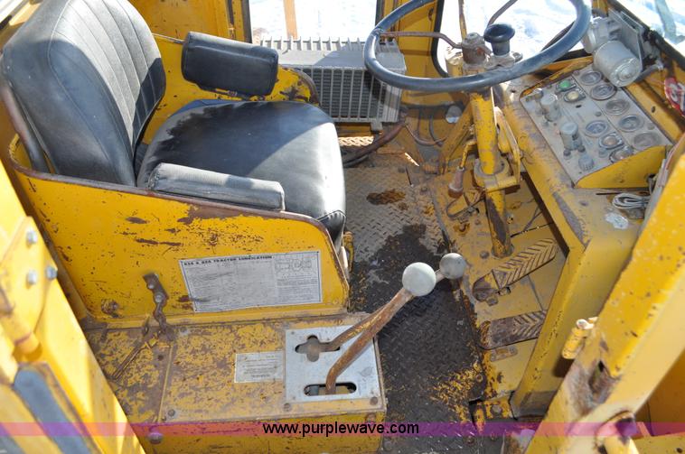 image for item C3342 1970 Caterpillar 824B articulated wheel dozer