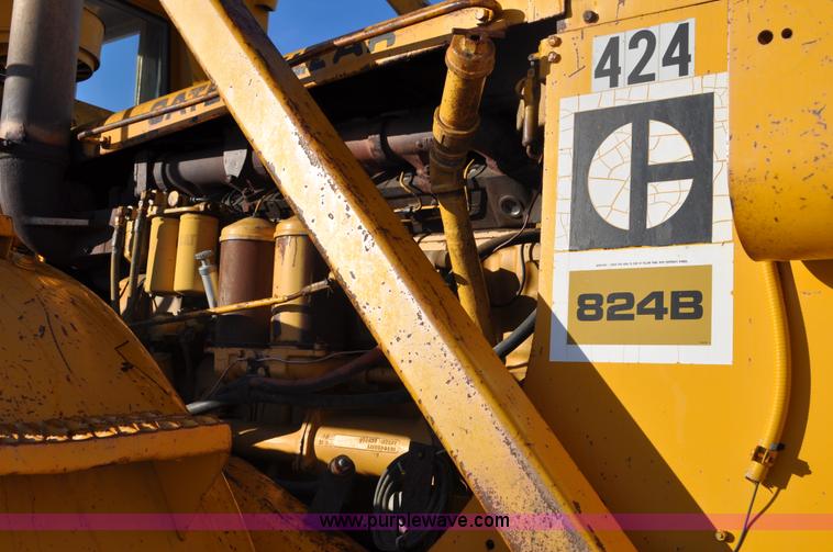 image for item C3342 1970 Caterpillar 824B articulated wheel dozer