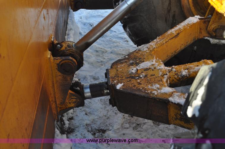 image for item C3342 1970 Caterpillar 824B articulated wheel dozer